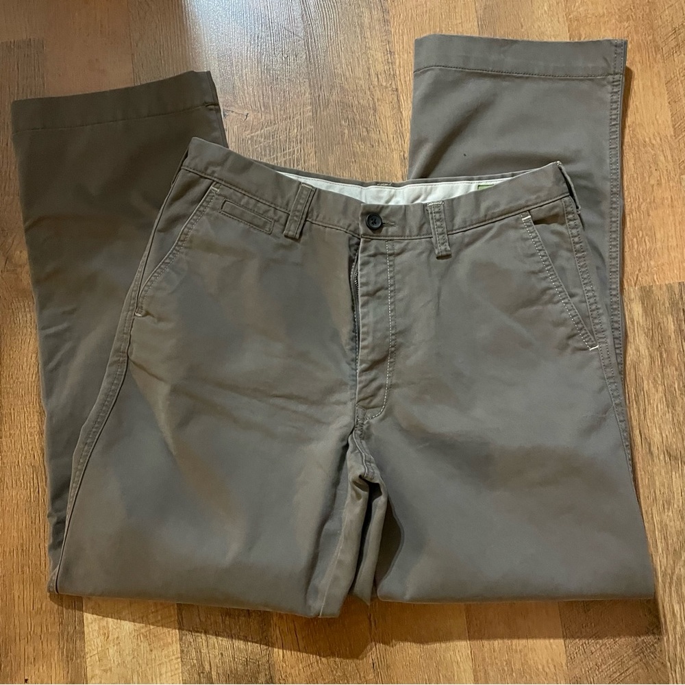 LK Mens khaki pants Size 33x32